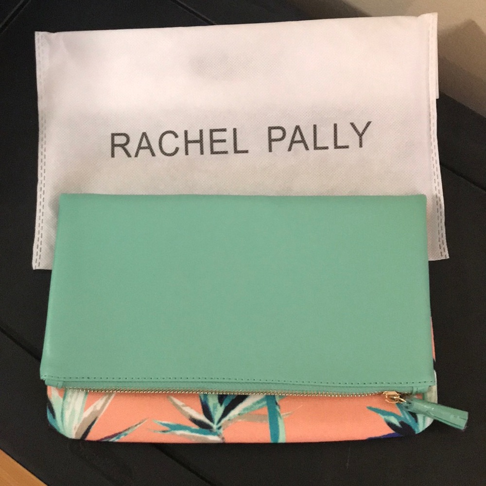 So cute clutch!